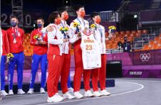 三人篮球完赛：中国女队获铜牌 拉脱维亚美国分获男女子金牌